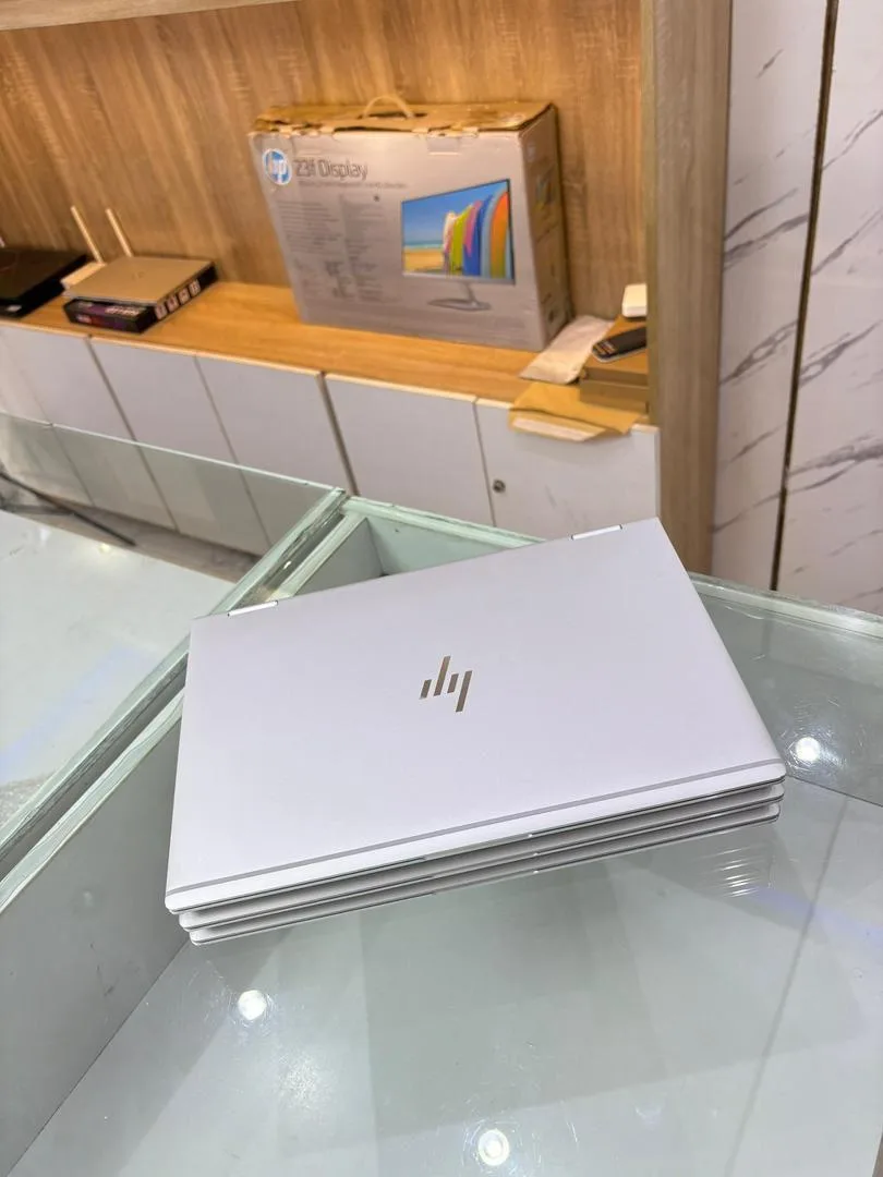 HP ELITEBOOK x360 1030 G2 1