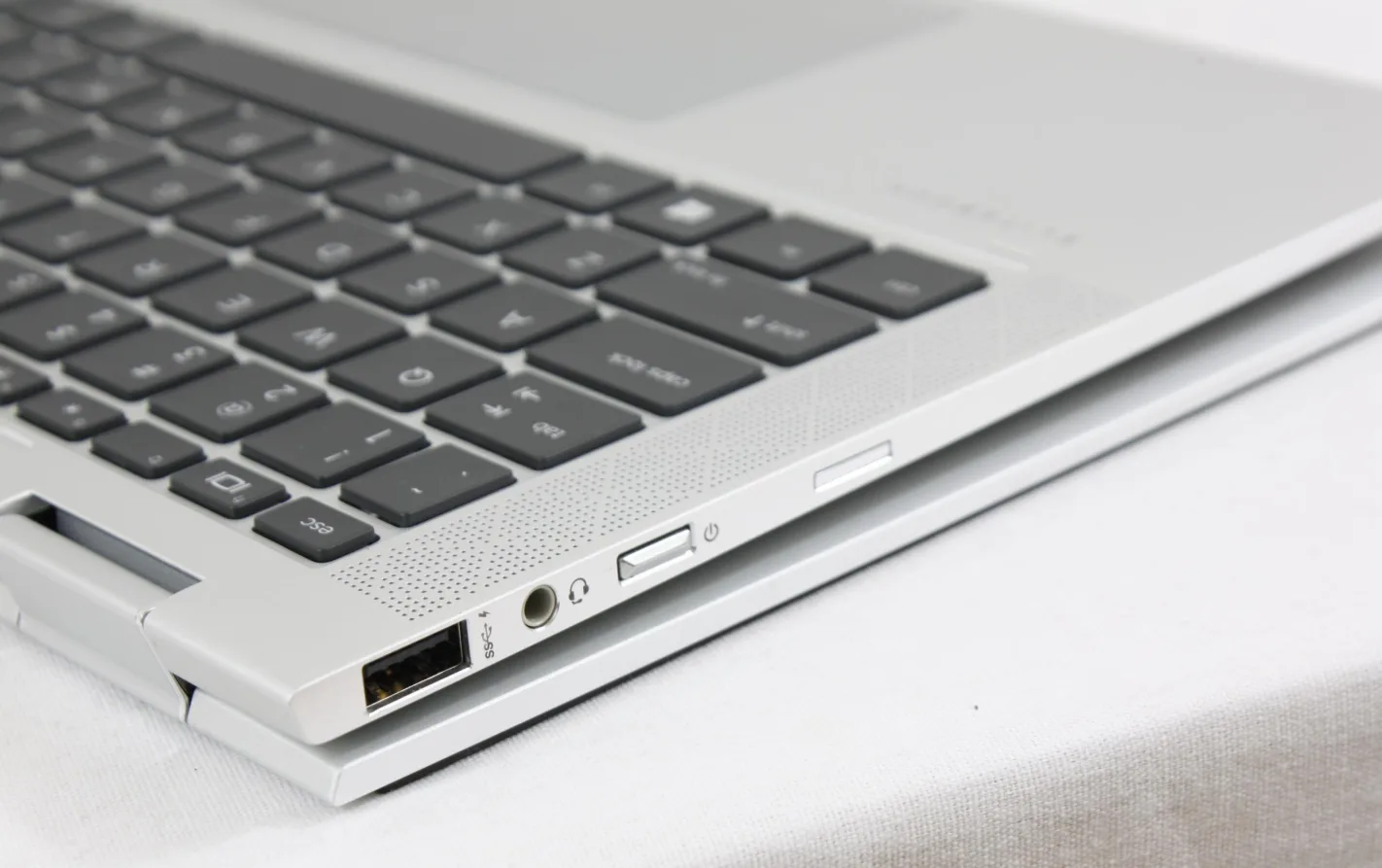 Hp Elitebook 1030 G3 4